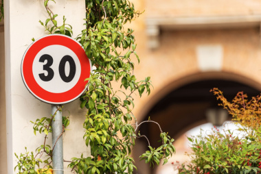Bologna, per il Ministero dei Trasporti il limite di 30 km/h non è ragionevole