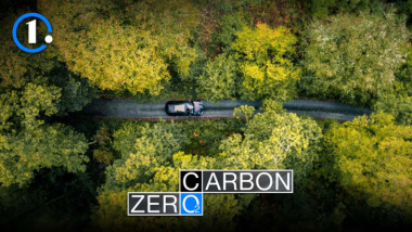 Anche le case auto piantano alberi per bilanciare la CO2 prodotta