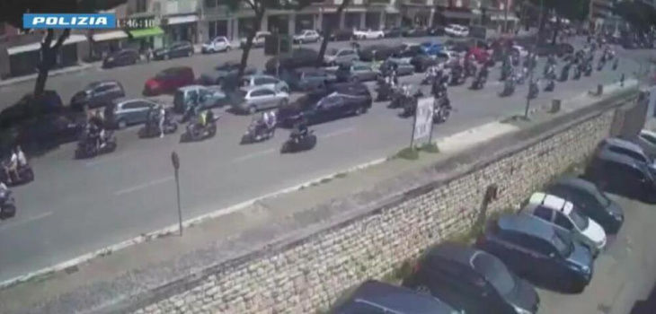100 moto al corteo funebre, è reato di blocco stradale, ecco come è andata…