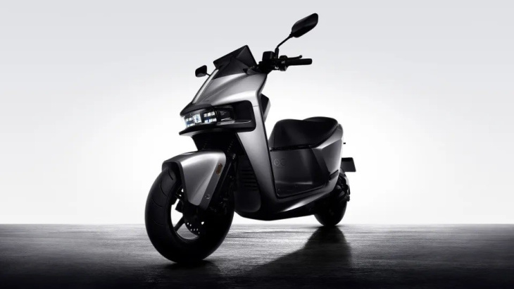 gogoro pulse, il nuovo scooter elettrico realizzato in collaborazione con qualcomm