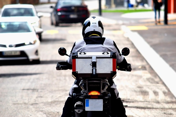 motociclisti utenti vulnerabili della strada, c’è il si della commissione della camera