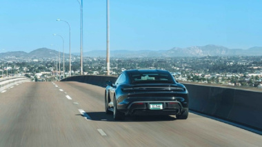 Porsche Taycan restyling: autonomia reale di 587 chilometri