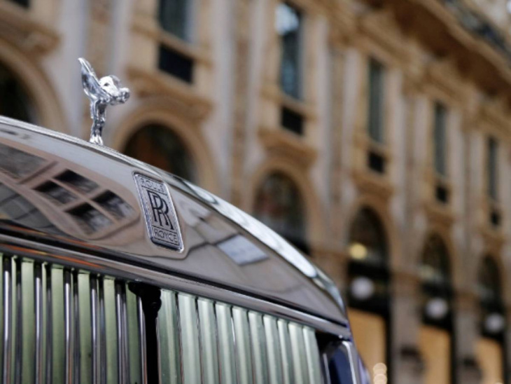 rolls-royce motor cars, un nuovo capitolo di lusso milanese
