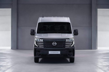 Nuovo Nissan Interstar: il furgone ora anche in versione elettrica con 460 km d’autonomia [FOTO]