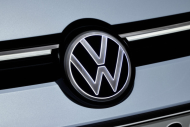 Per i 50 anni della Golf Volkswagen si regala la nuova Golf 01: più bella, intelligente ed efficiente che mai