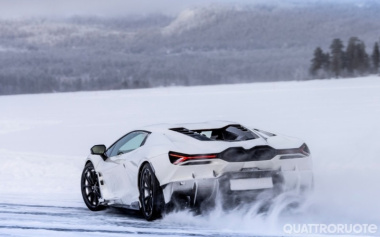 Lamborghini Revuelto e Huracán Sterrato: guidare di traverso sulla neve