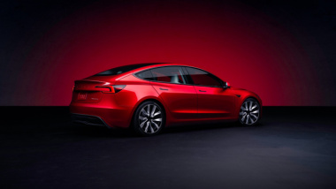 Tesla Model 3, la nuova versione Performance è quasi pronta. Video spia