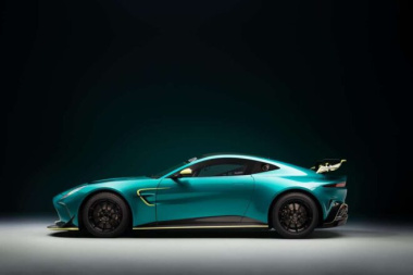 Nuova Aston Martin Vantage GT4: l’evoluzione dell’auto da corsa per la stagione 2024 [FOTO]