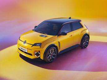 Renault 5 E-Tech Electric: la cinque porte elettrica rivoluzionaria