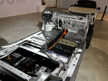 Peugeot e3008: primo contatto con il SUV elettrico, fino a 700 km