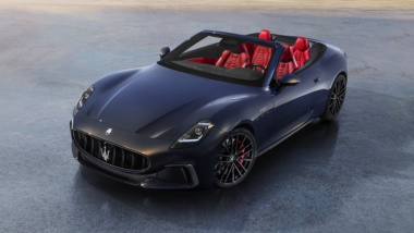 Nuova Maserati Grancabrio Trofeo, giù la capote per sentire meglio il V6