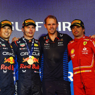 Verstappen illumina Sakhir e spegne i sogni di Ferrari e Mercedes