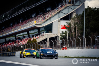 GT4WS | A Barcellona brillano le stelline di McLaren e Aston