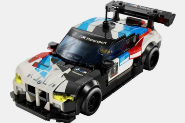 Lego lancia set di auto da corsa BMW con più di 600 pezzi