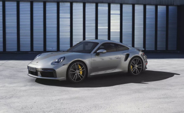 Porsche conferma, in arrivo in estate la 911 Hybrid