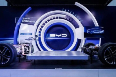 BYD pronta al lancio di una nuova ibrida da oltre 2000 km di autonomia