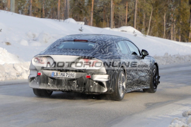 Mercedes-AMG GT 4 porte: nuovi test per l’elettrica [FOTO SPIA]