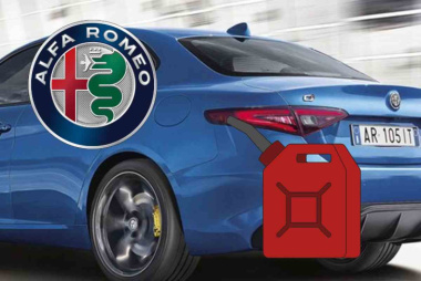 Alfa Romeo Giulia, svelata la versione a benzina: ecco quanto costa