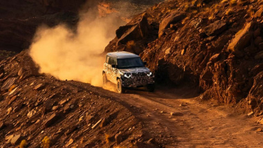 I preparativi per la Land Rover Defender più potente di sempre