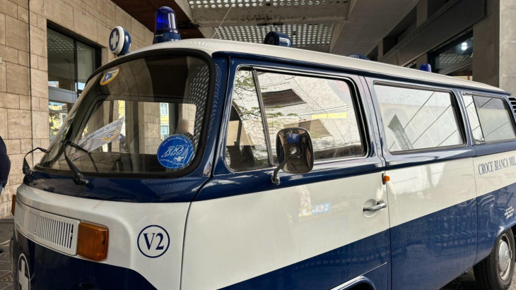 storia del soccorso: le foto dell'ambulanza volkswagen t2