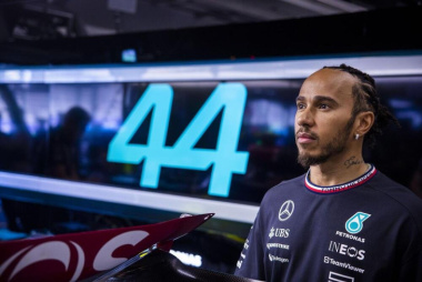 F1. Toto Wolff avverte Hamilton: “Dovrà abituarsi a vedere l’ala posteriore della nostra Mercedes nel 2025”
