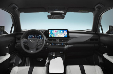Lexus UX 300h: aggiornamenti di potenza e consumi più bassi