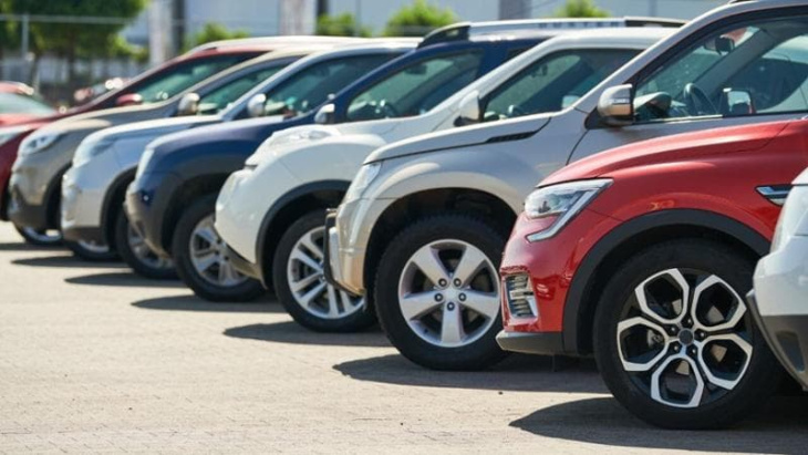 vendite auto in calo, effetto boomerang degli incentivi statali