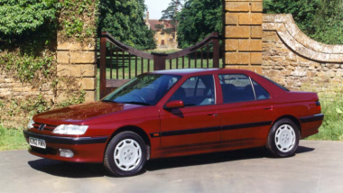Peugeot 605 (1989-1999), la classica del futuro