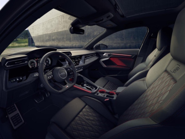 Audi S3 2024: il restyling porta la sportiva a 333 CV [FOTO]