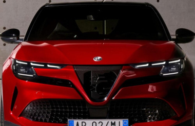 Alfa Romeo Milano: eccola dal vivo, elettrica fino a 240 CV, ma anche ibrida 48V
