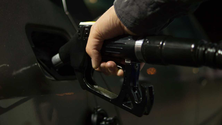 taglio delle accise sui carburanti? il governo dice “no”