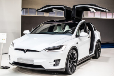 Tesla Model X arruolata dalla Polizia: la prima elettrica nelle Forze dell’Ordine