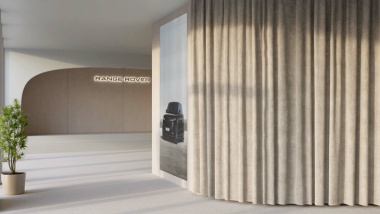 Range Rover House apre le porte alla Design Week. Esposta la Evoque Milano Dark Edition