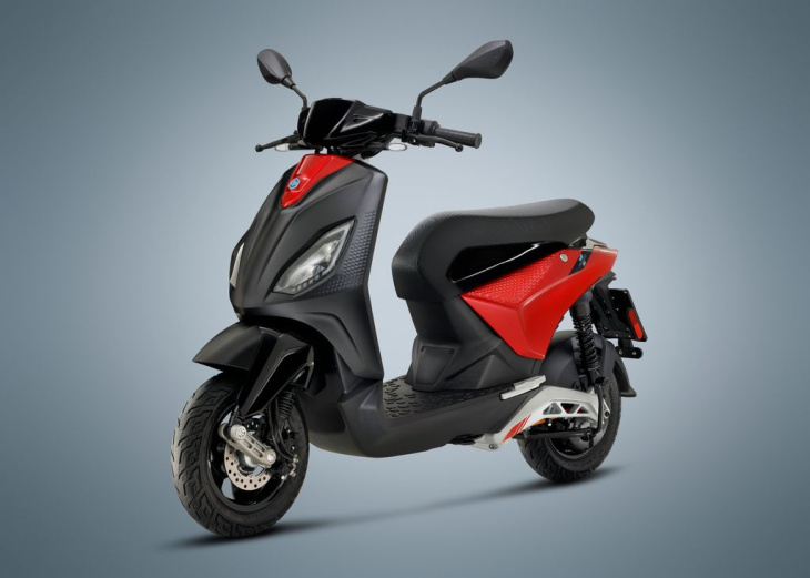 l'italia avrà nuovi scooter elettrici firmati piaggio