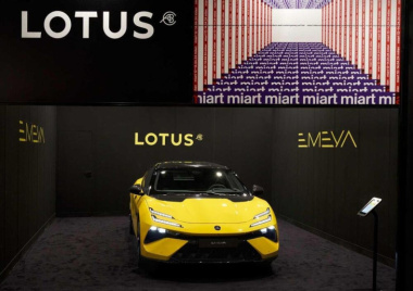 Lotus al MiArt 2024: la supercar Emeya è la protagonista