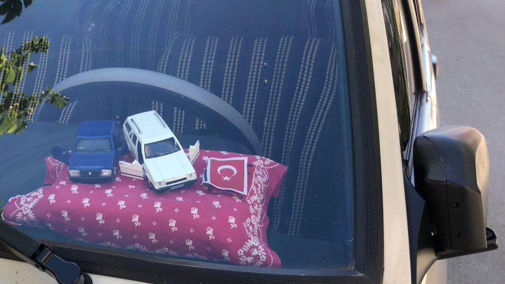 tofas sahin, la fiat 131 turca: le foto di un'auto massiccia