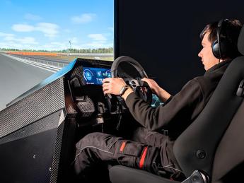 bentley annuncia un nuovo simulatore di guida