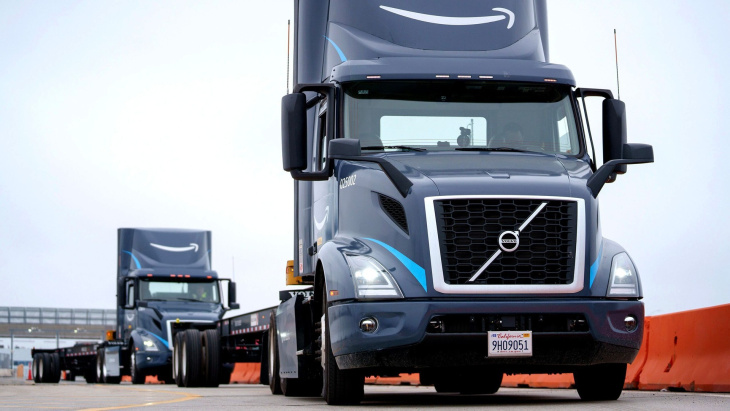 amazon, amazon, 50 camion elettrici in california per il trasporto merci: obiettivo emissioni 0