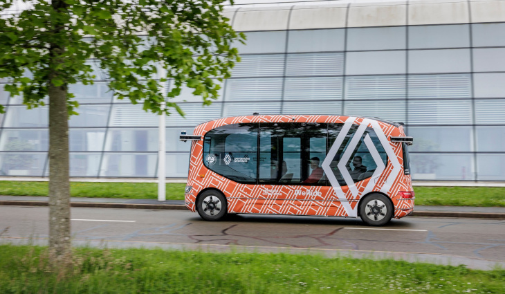 renault, guida autonoma di livello 4 per i minibus elettrici