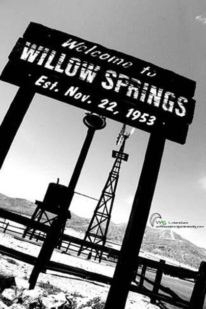 in vendita lo spettacolare willow springs international motorsports park