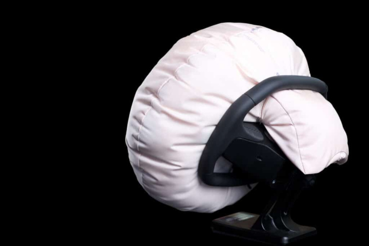 il nuovo airbag al volante rivoluziona le regole: com'è fatto
