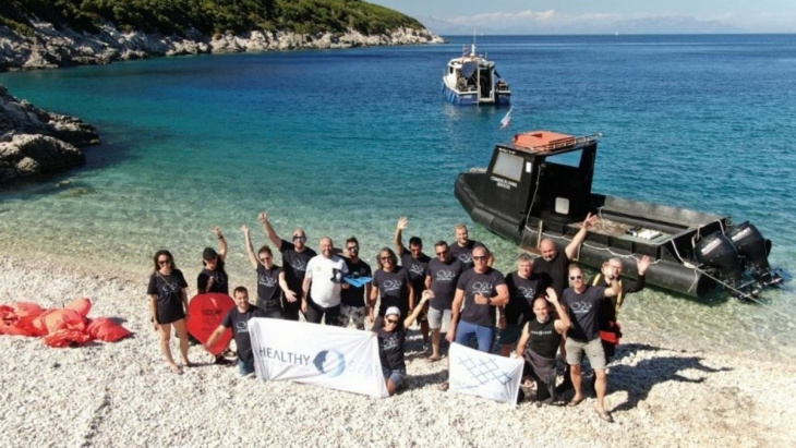 hyundai e la salvaguardia marina: in grecia le operazioni di pulizia della costa