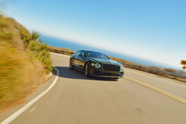 bentley vince 2 premi ai “best of the best” di robb report