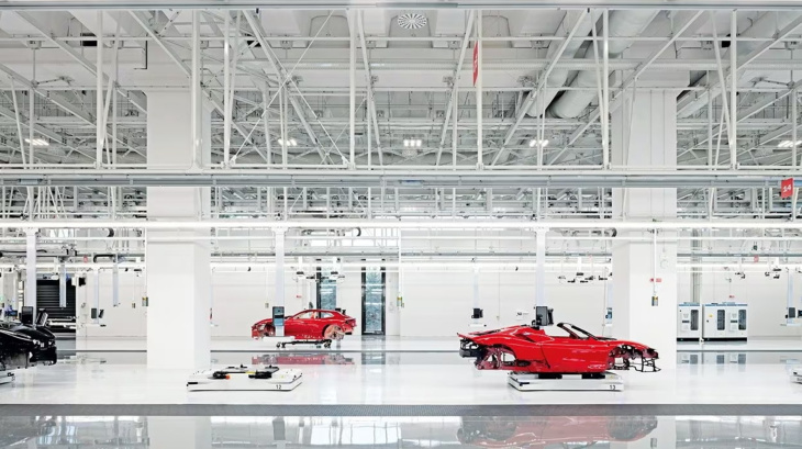 ferrari inaugura l'e-building, la fabbrica delle super car che guarda al futuro