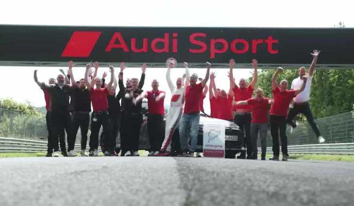nuova audi rs3 batte record al nürburgring con tempo di giro storico