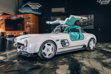 S-Klub LA: sembra una Mercedes 300SL ma è una Tesla Model 3